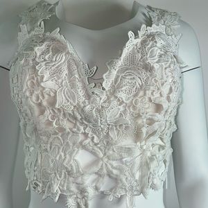 Fashion Nova white lace crop top , Size: Medium